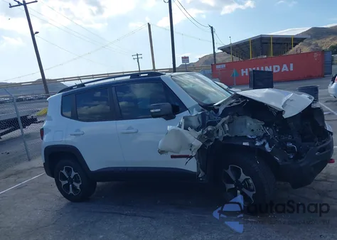 2019 Jeep Renegade Trailhawk 4X4 из США, поврежденный, VIN ZACNJBC12KPK68268